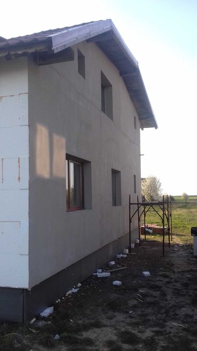 Case la rosu,gresie ,rigips,tencuit mecanizat