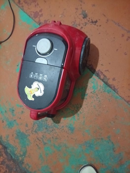 Пылесос бу продам