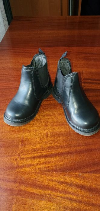 Детские кожаные ботинки