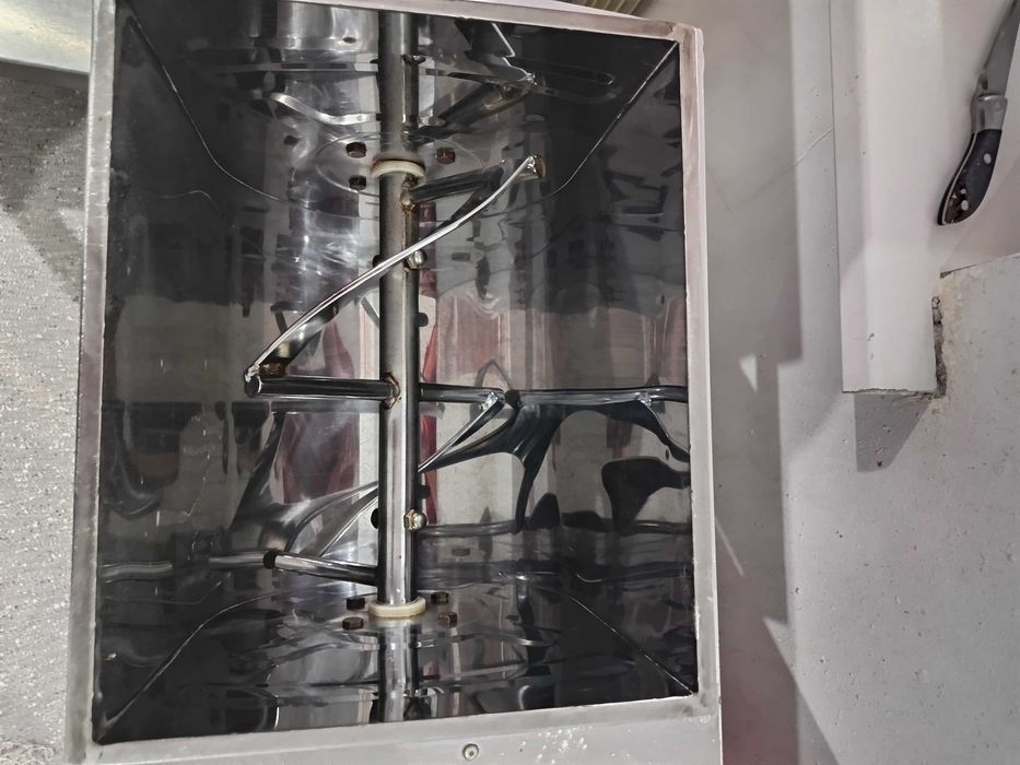 Тестомес BACKERCRAFT YT-150 S серебристый  бу