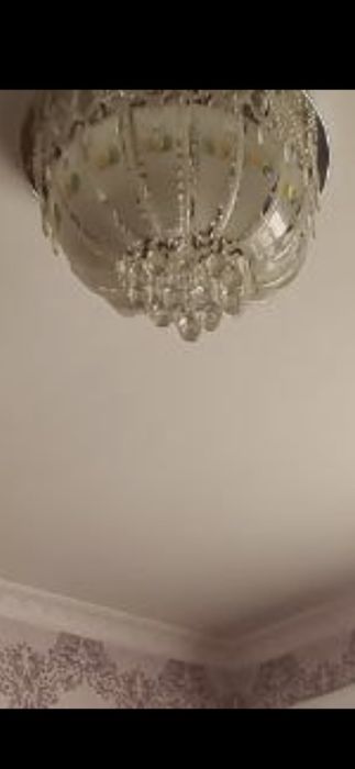Продам б/у люстру в отличном состоянии