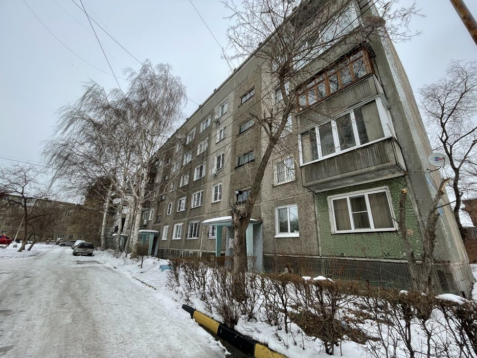 Продается 3шка Улучшенка на Валентине