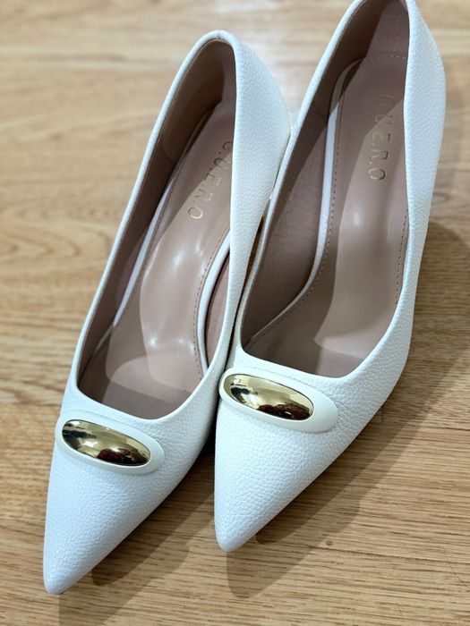 Стильные белые туфли 39 размер,каробкасыз