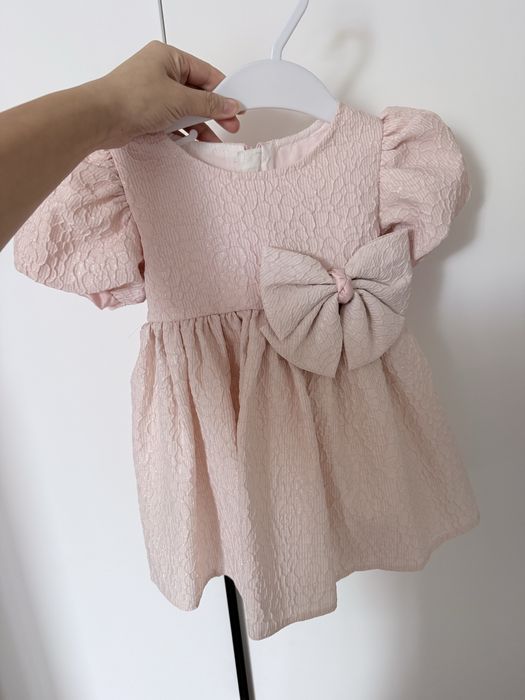 Продам платье для девочки