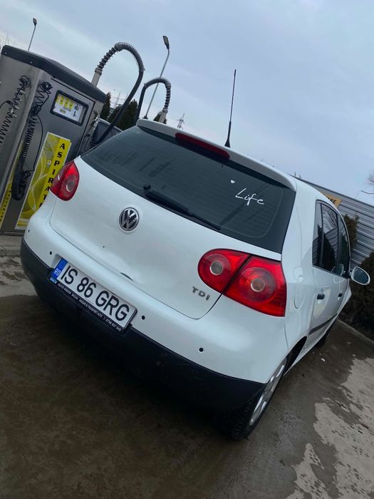 Vând Golf V automat 2.0 TDI