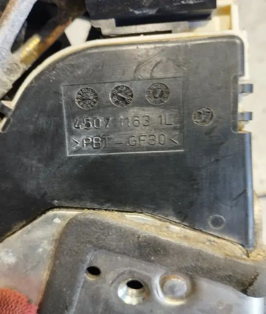 Broasca usa spate stanga Mercedes-Benz S-Class 2005