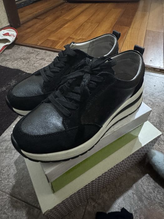 Обувь 37-38рр почти новые Кари