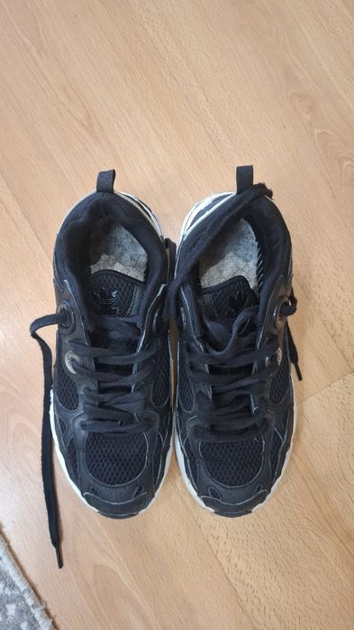 Отдадим даром б/у красовки.