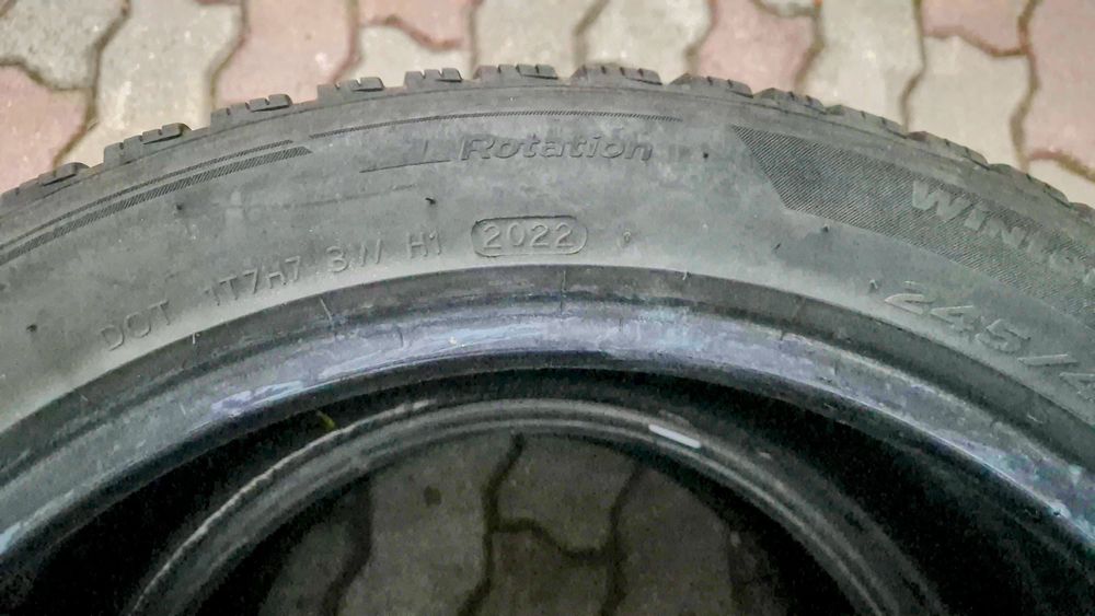2 Зимни гуми за 50лв. Hankook Winter evo3 245 45 19 DOT 2022