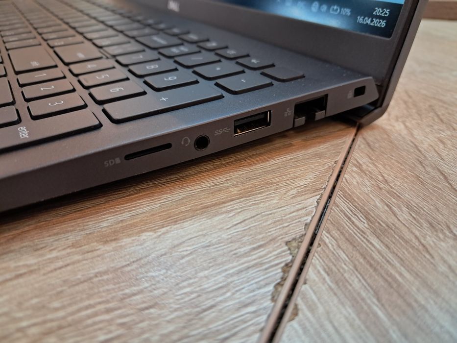 • Laptop Dell Vostro (Темно Серый)