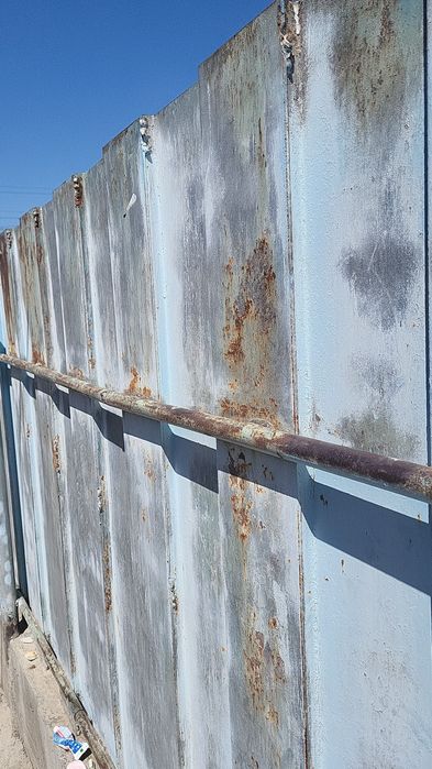 Прочный металл от забора