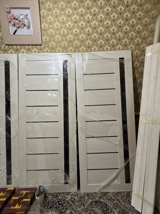 Деревяные двери новые