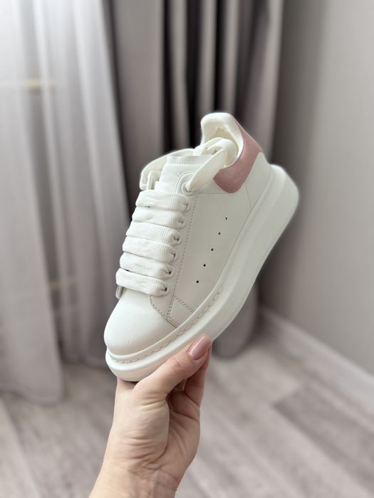 Продам кроссовки Mcqueen натуральная кожа