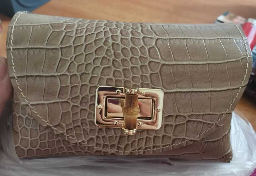 Poșetă de Lux - Elegantă Superbă din Piele Naturală Croco Lăcuită , Made in Italy * NOU*