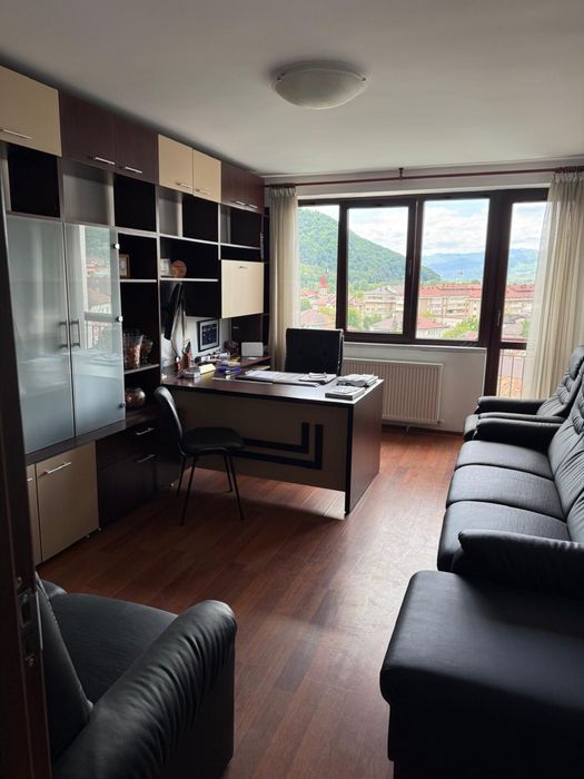 Inchiriez apartament 2 camere ultracentral