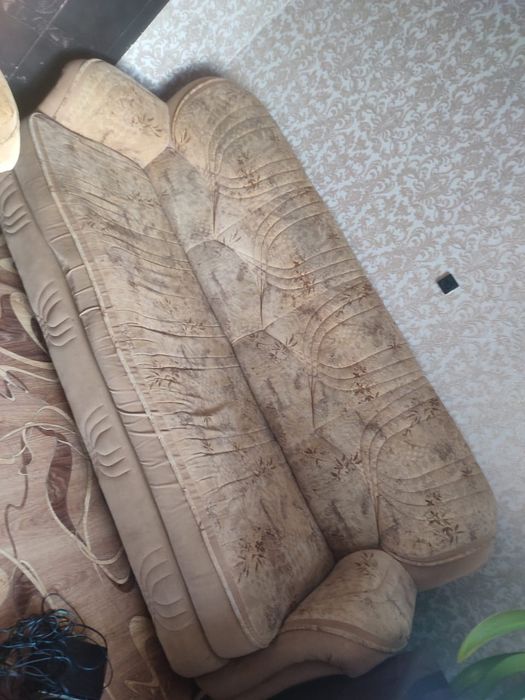 Продам Диван и 2 кресла