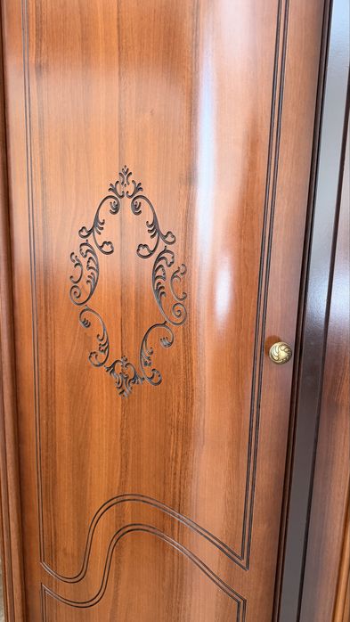 Продам спальный гарнитур