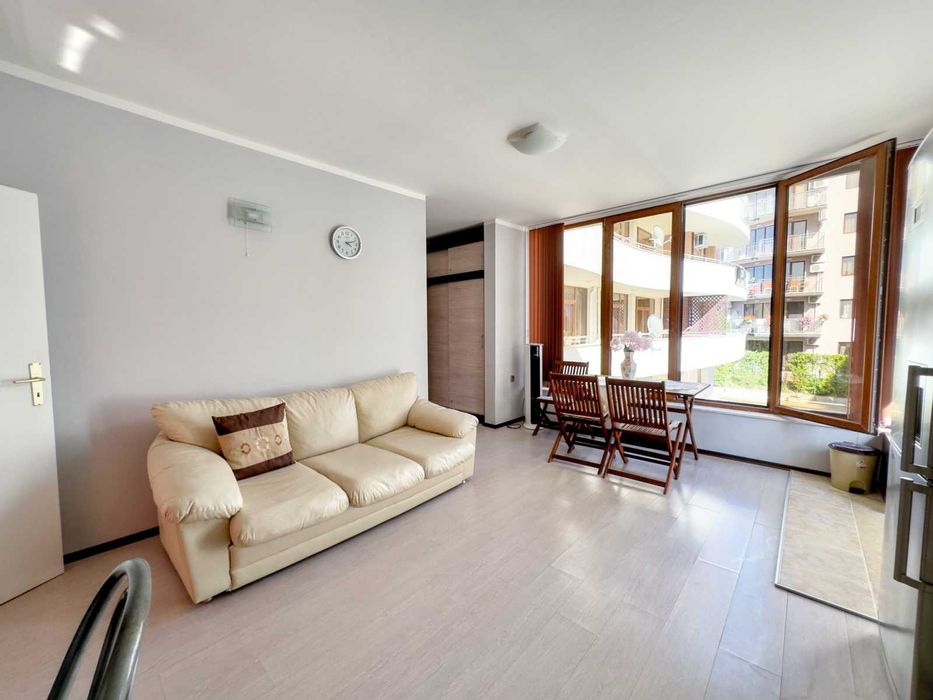 Продава се Тристаен апартамент в к.к. Слънчев бряг - 91 кв.м за 532 €/кв.м - Снимка #2