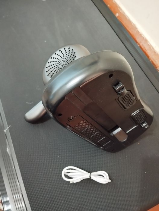 Мини пылесос работает на аккумуляторе