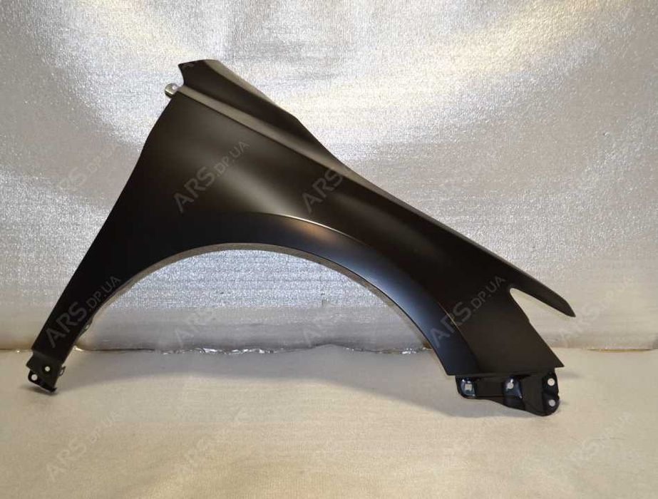 Крыло левое и правое на Тойота Камри 55 Америка / Toyota Camry 55 USA