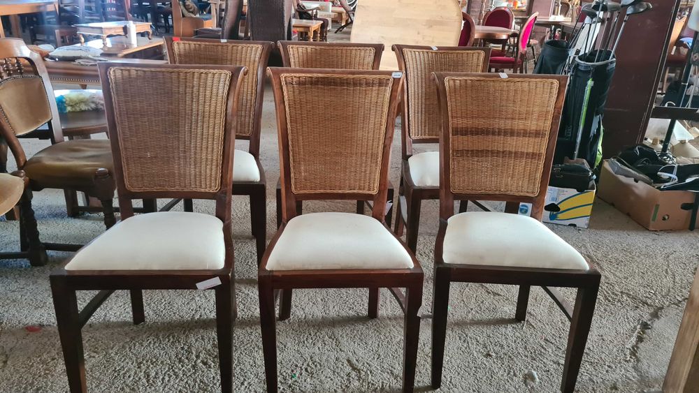 ретро столове с ратан и дамаска