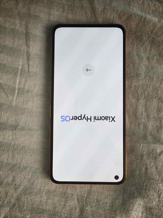 Продавам телефон Xiaomi Mi 11 Lite