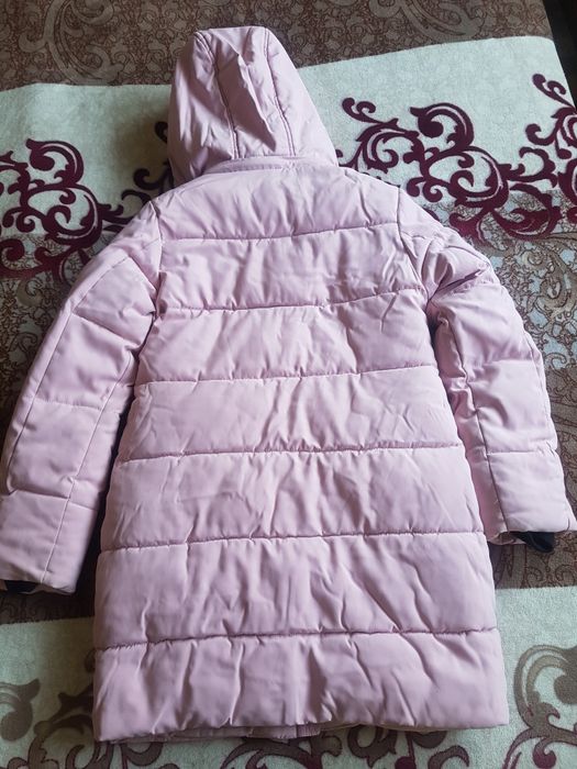 Зимняя куртка на девочку.