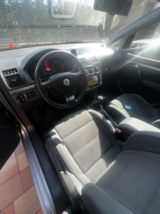 Volkswaagen Touran 2010 2.0TDi