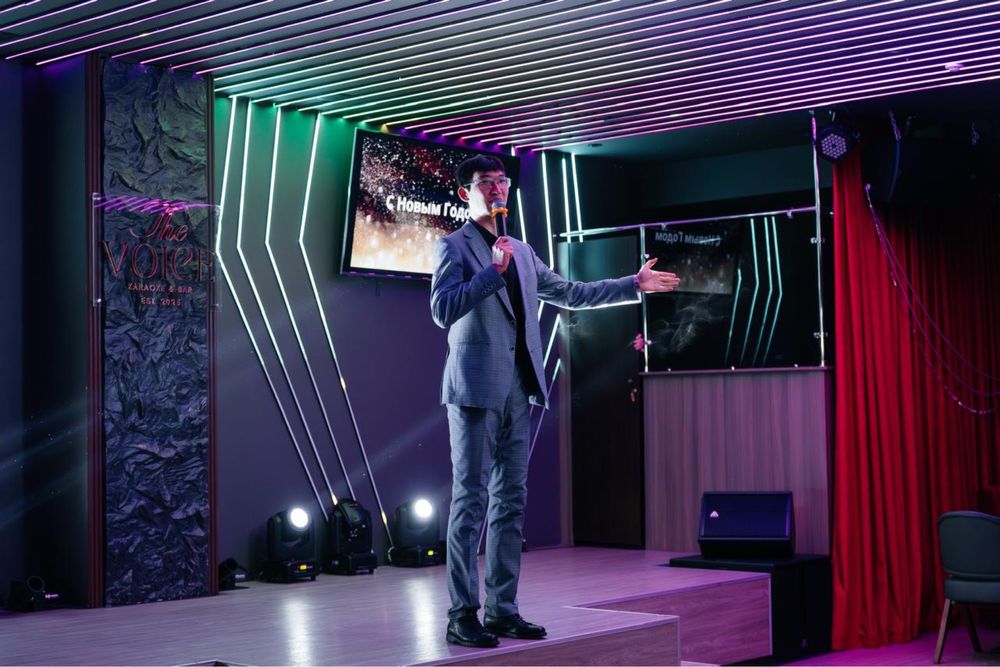 Ведущий Астана, Шоумен