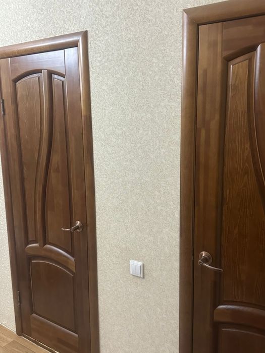 Продам двери деревянное