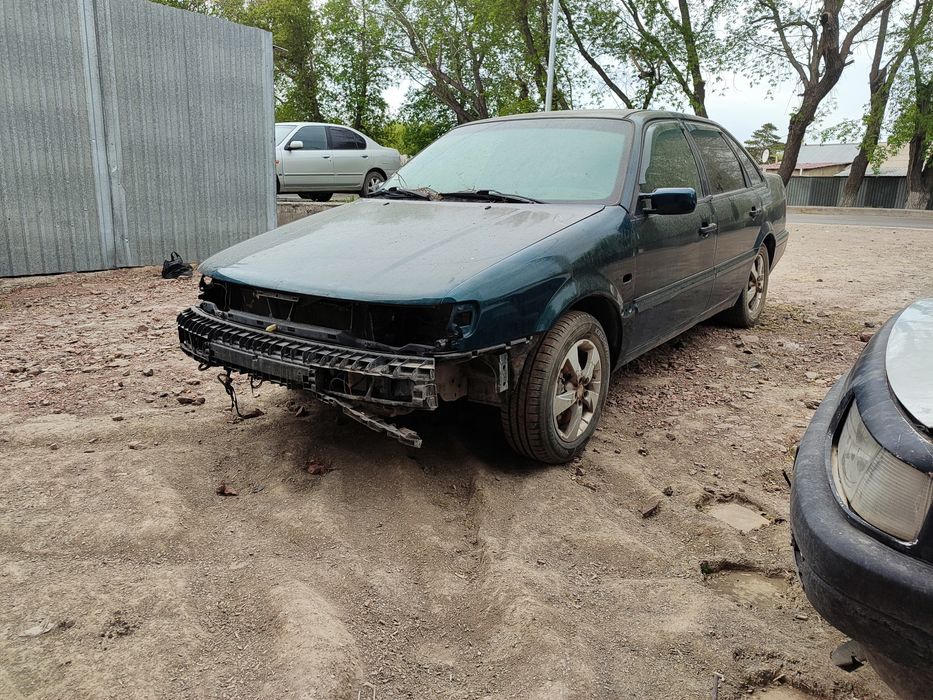 Крыло переднее на Пассат Б4