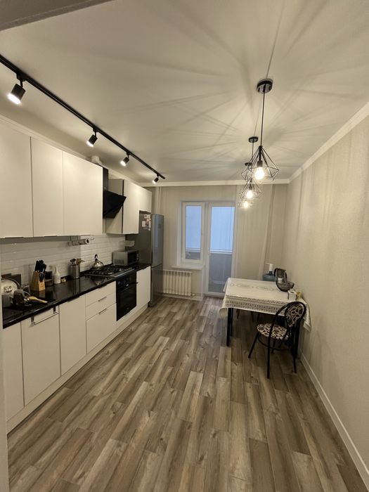Продам квартиру пр абая 244 центр