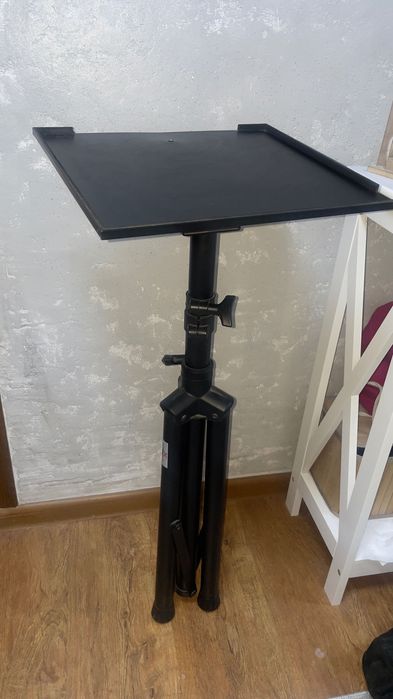 Stativ profesional Soundsation pentru laptop  / mixeta