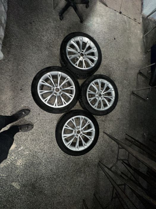 Джанти с гуми за АУДИ А8