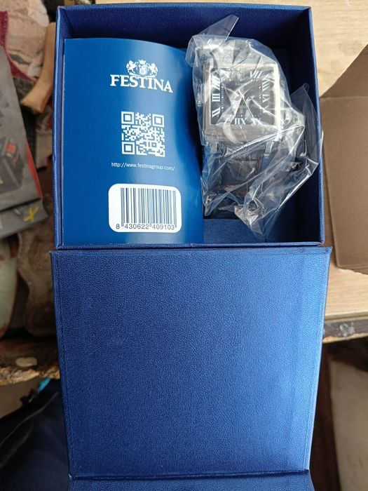 Ceas Festina On The Square