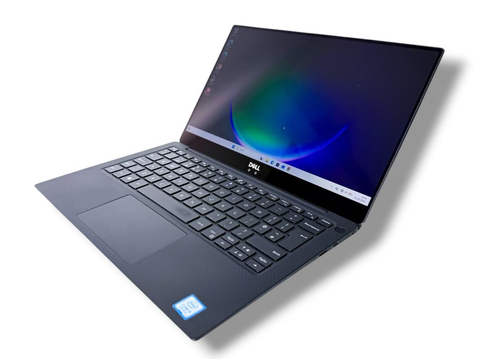 Dell XPS 13 9370 13.3" 4K UHD Touch i5-8250U 8RAM 256GB Intel UHD Graphics 620 Перфектен! Гаранция!
