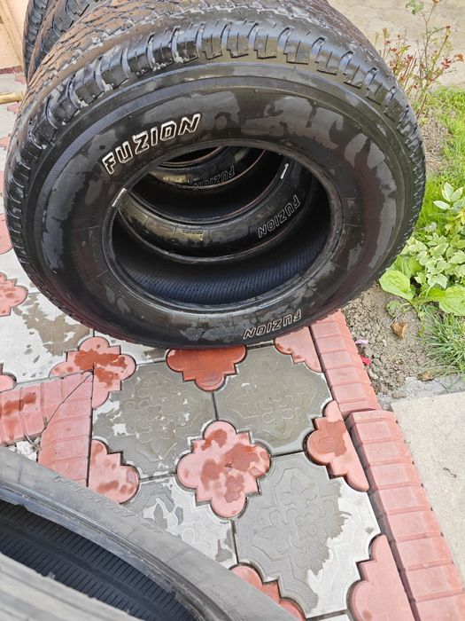 Продам щины 265.65.R 17