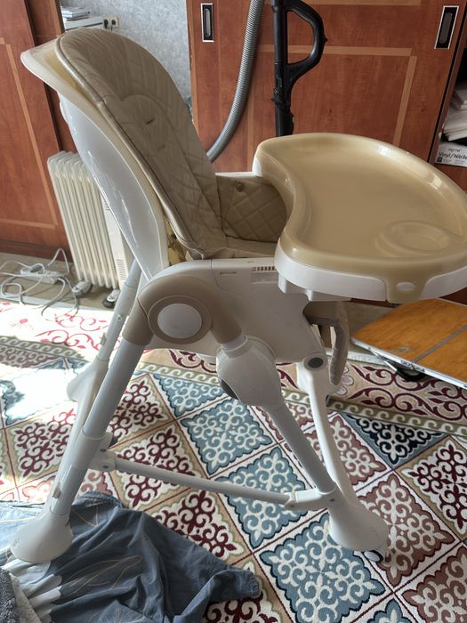 Детский столик для кормления