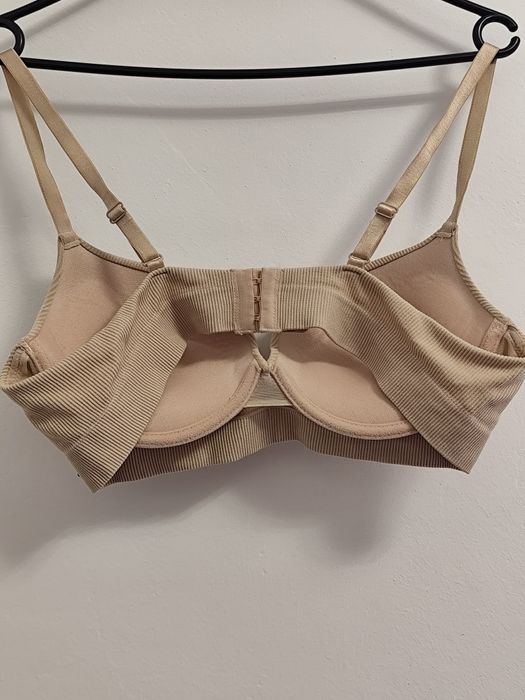 Sutien bej fără cusături
