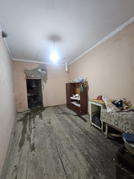 Жомбойда ховли сотилади. Арзон нархда