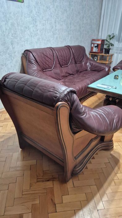 Холна гарнитура от естествена кожа и масив