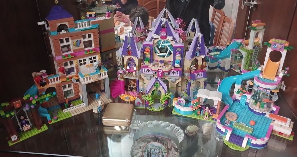 Продам лего елвес.