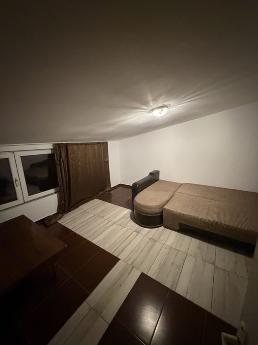 Ofer camere spre inchiriere conditi foarte bune