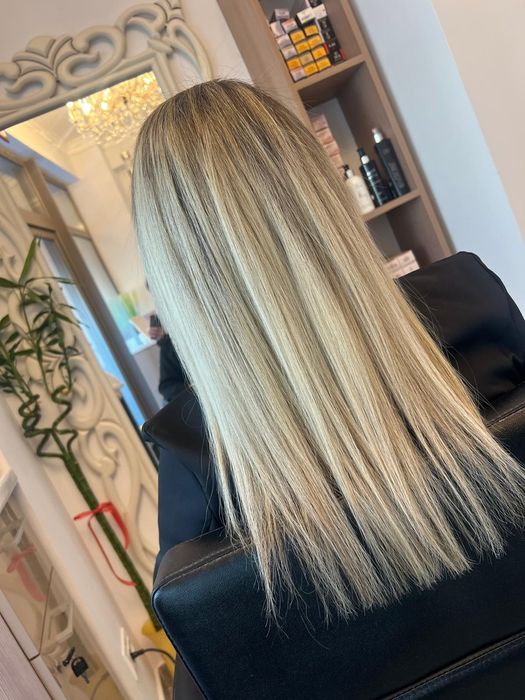 Tuns, vopsit și coafat