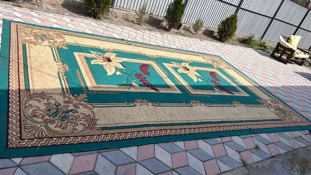 Продам палас в хорошем состоянии