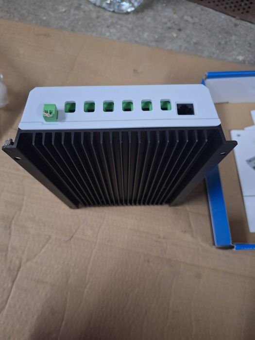 Соларен контролер