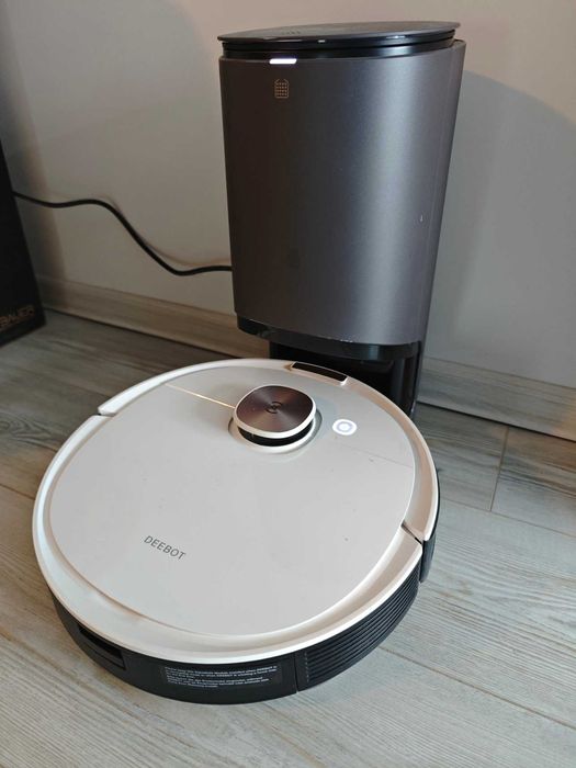 Deebot Ozmo T8+ / Робот - моп със станция за самопочистване