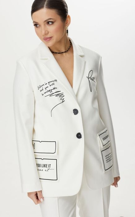 Продам женский костюм