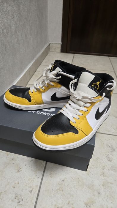 Маратонки Nike Jordan 1 Mid