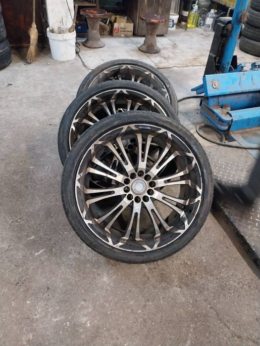 Продавам джанти с гуми за Мерцедес-255/35/20